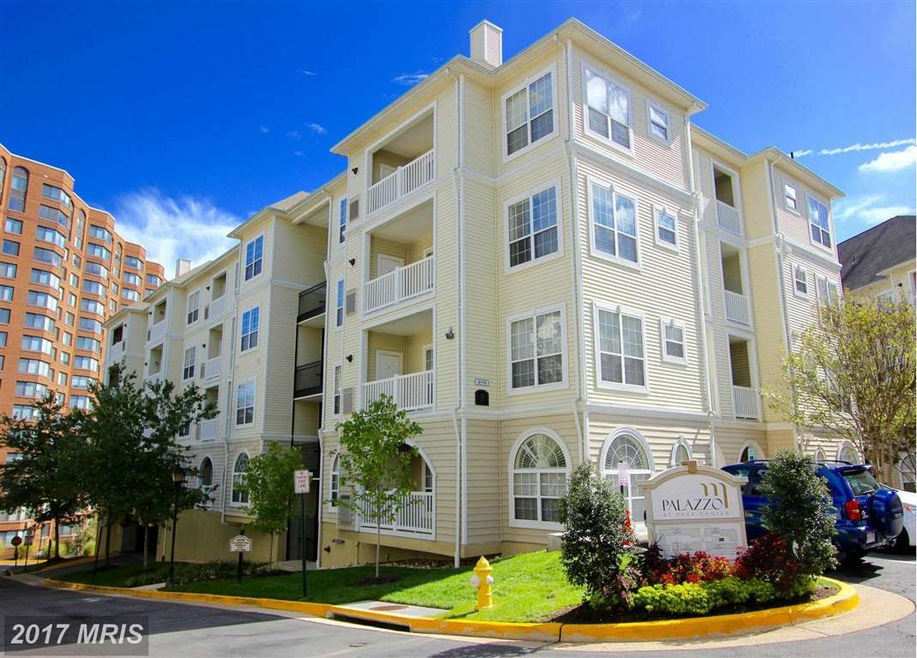 4550 Strutfield Ln unit 2427, Alexandria, VA 22311 - photo 1