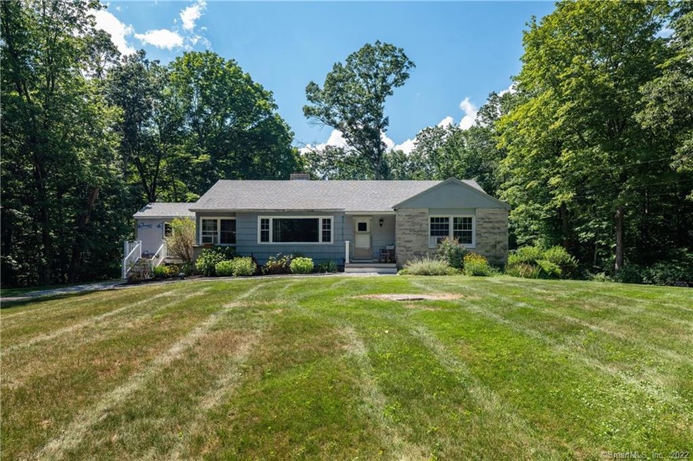 300 Hart Rd, Guilford, CT 06437 - photo 1