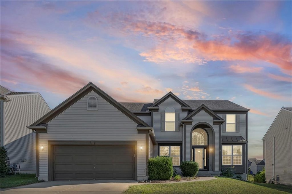 22511 W 113th St, Olathe, KS 66061 - photo 1