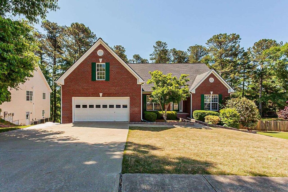 1060 Chapel Hill Dr SE, Lawrenceville, GA 30045 - photo 1