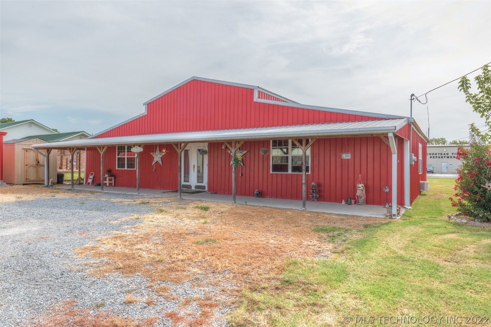 113 S Wilder St, Chouteau, OK 74337 - photo 1