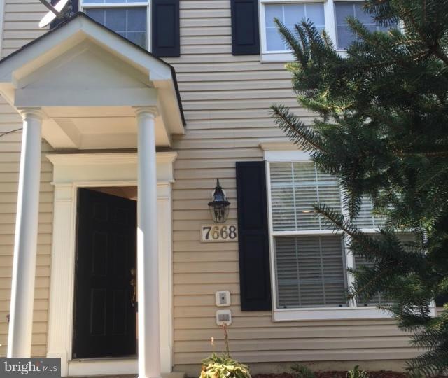 7668 Duneiden Ln, Manassas, VA 20109 - photo 1