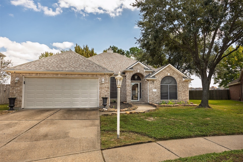 10706 White Oak Park Ct, Cypress, TX 77429 - photo 1