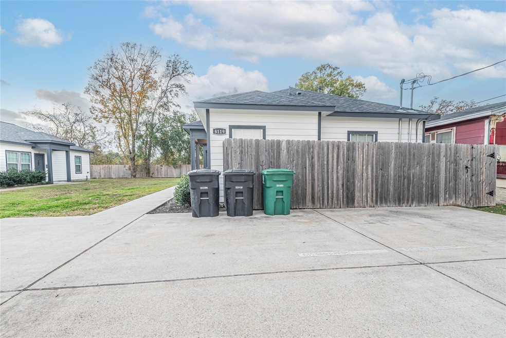 8119 Autumn Ln unit 1, Houston, TX 77016 - photo 1