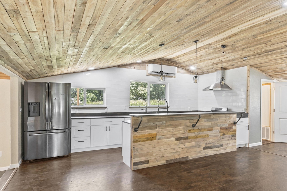 11-web-or-mls-1212-sw-5th-st