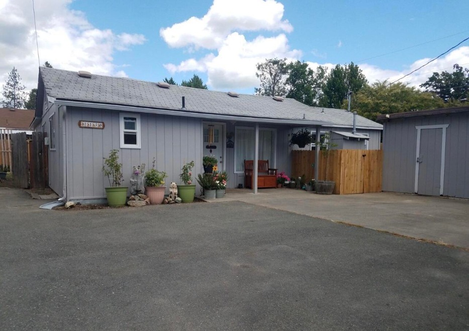 1138 Front N