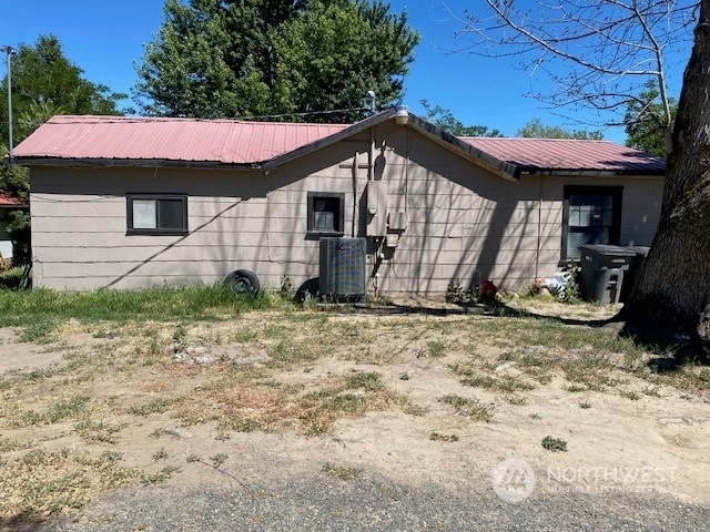 3122 W 7th Ave, Kennewick, WA 99336 - photo 1