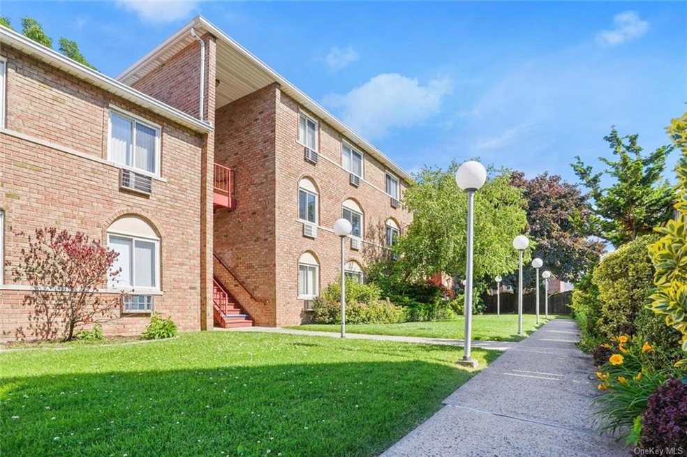 Welcome to 1530 Bayview Avenue!