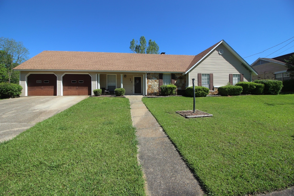 11 Clairmont Cir, Laurel, MS 39440 - photo 1