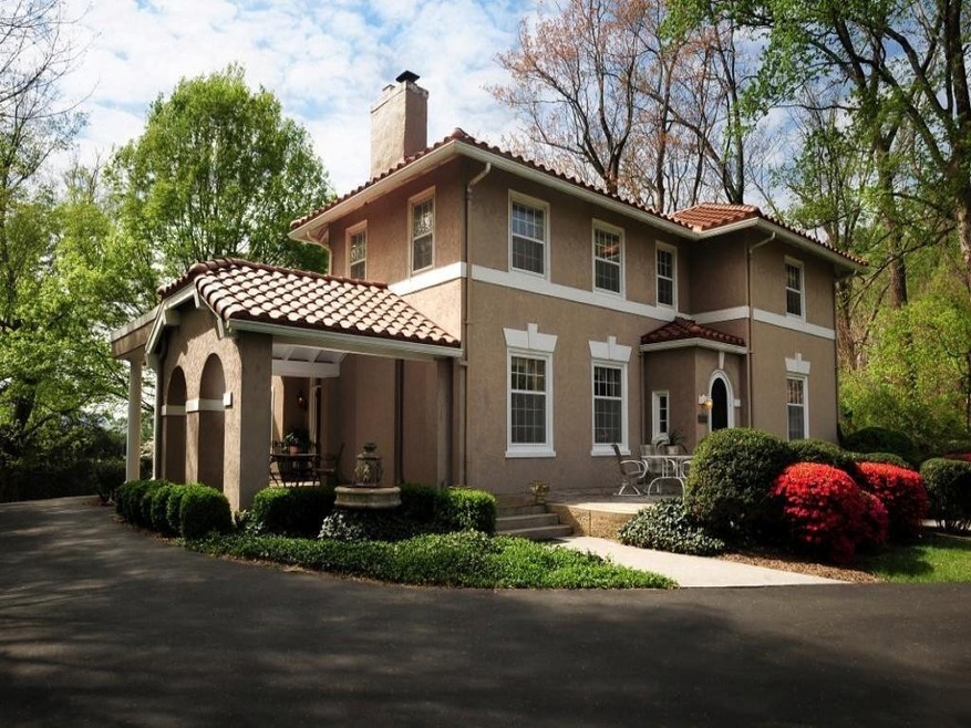 306 Holly St, Johnson City, TN 37604 - photo 1