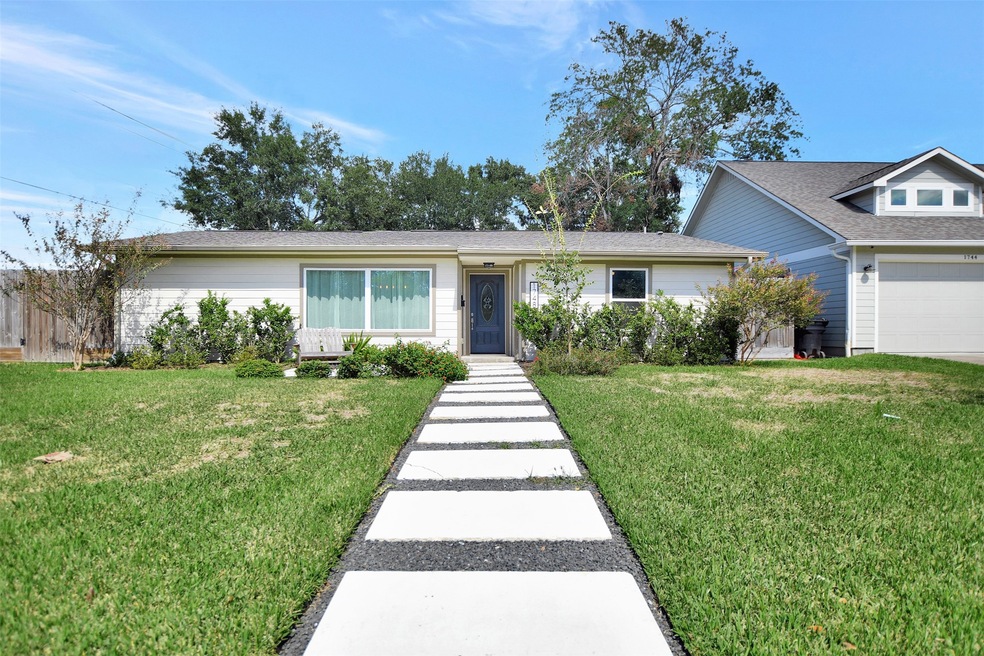 1748 Nina Lee Ln, Houston, TX 77018 - photo 1