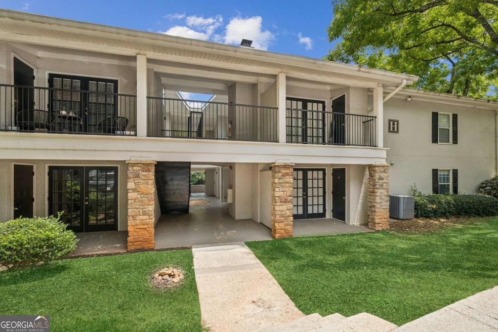 1150 Collier Rd NW unit 16, Atlanta, GA 30318 - photo 1