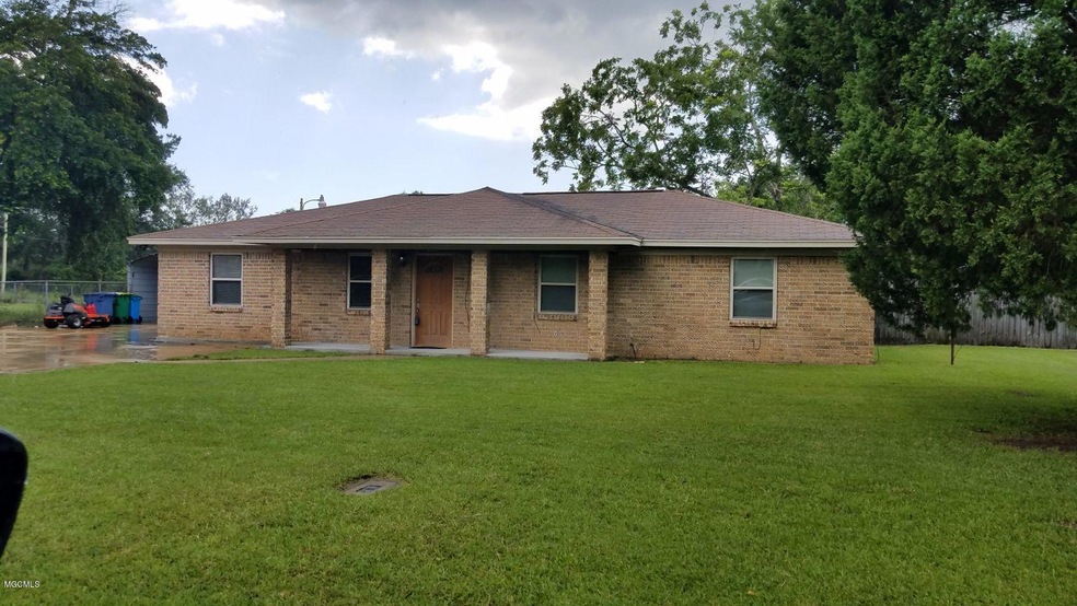 9609 Donchester Cir, Moss Point, MS 39562 - photo 1