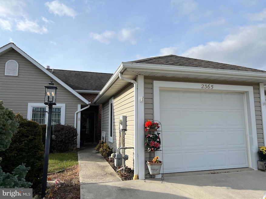 2365 Aronimink Cir, Fayetteville, PA 17222 - photo 1