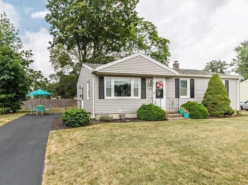 263 Pierce Ave, Warwick, RI 02888 - photo 1