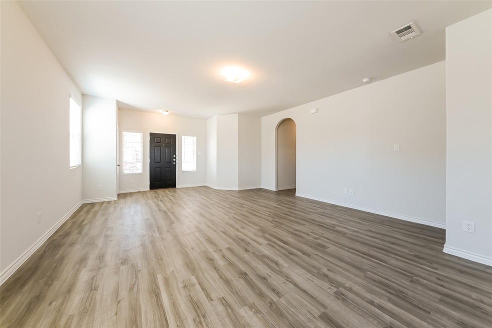 1209 Mallard Cove, Ennis, TX 75119 - photo 1