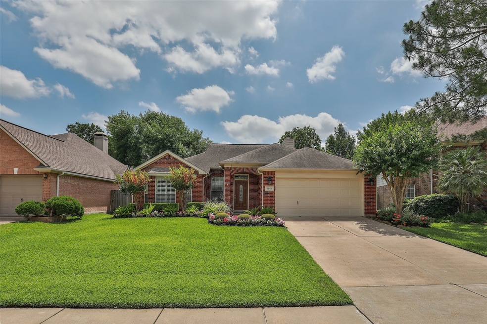 7506 Almond Springs Dr, Houston, TX 77095 - photo 1