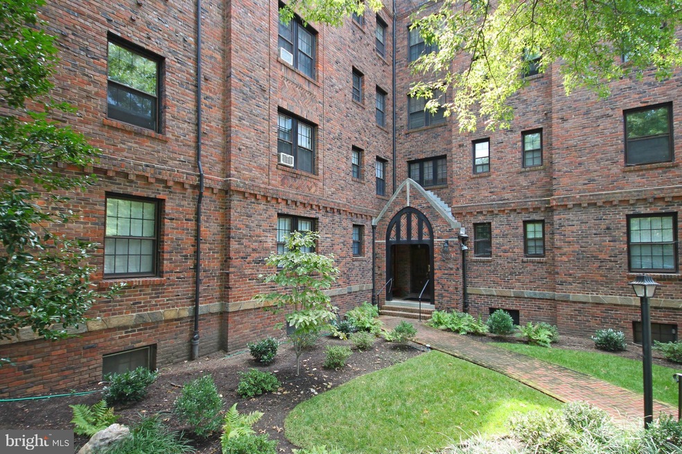 3020 Tilden St NW unit 304, Washington, DC 20008 - photo 1