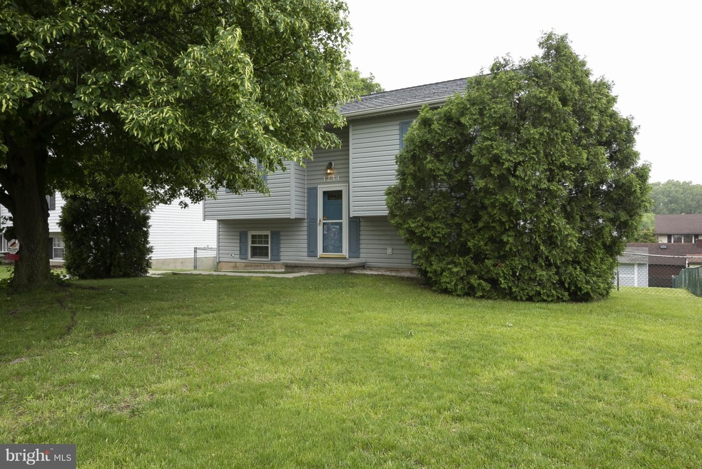 1234 Violette Ave, Baltimore, MD 21229 - photo 1