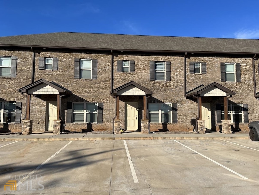 860 S Harkness St unit G, Jackson, GA 30233 - photo 1