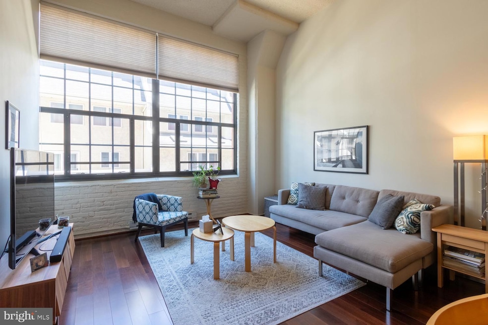 2429 Locust St unit 212, Philadelphia, PA 19103 - photo 1