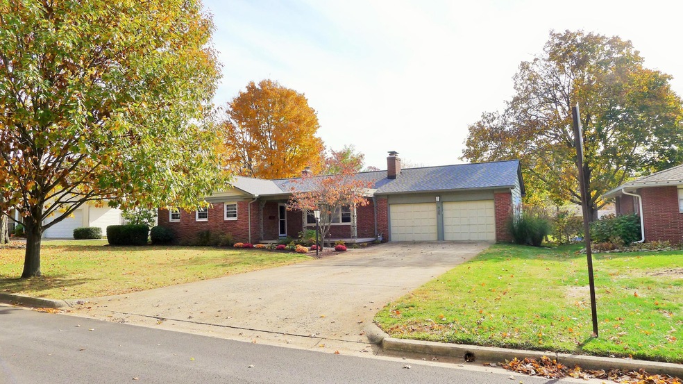 435 E Schreyer Place, Columbus, OH 43214 - photo 1