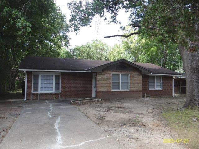 2720 Broadmoor Dr, Columbus, GA 31903 - photo 1