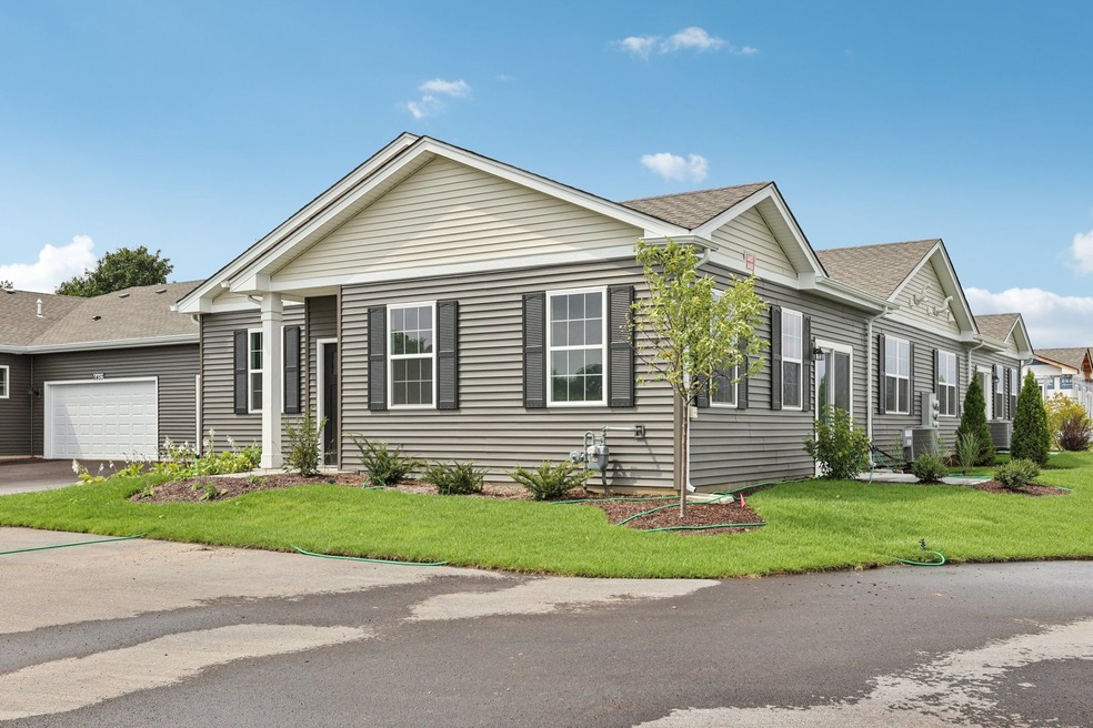 6471 Juniper Dr, Wonder Lake, IL 60097 - photo 1