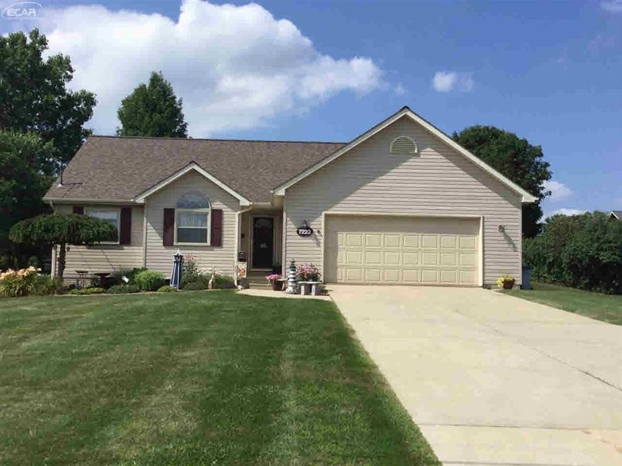 7222 Potter Rd, Flushing, MI 48433 - photo 1