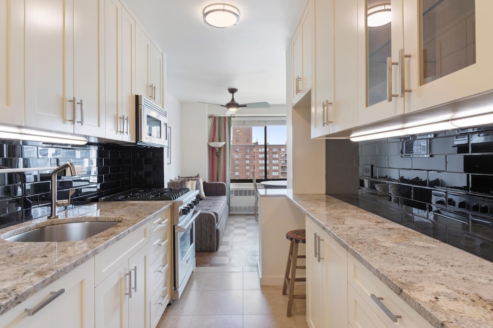 Sold $1,675,000 • Co-Listing Agent