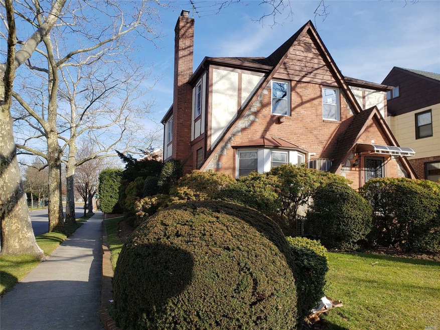 8101 190th St, Jamaica, NY 11423 - photo 1