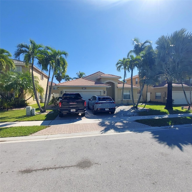 1563 SW 187th Terrace, Pembroke Pines, FL 33029 - photo 1