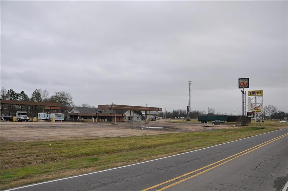 5215 S Macarthur Dr, Alexandria, LA 71302 - photo 1