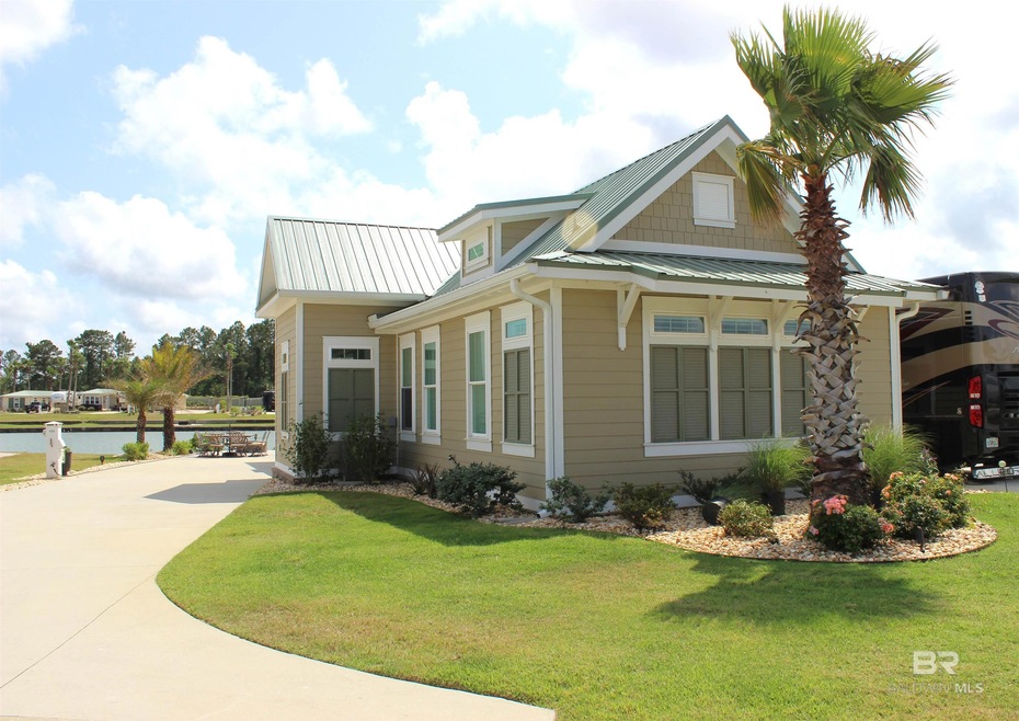house Lot 105