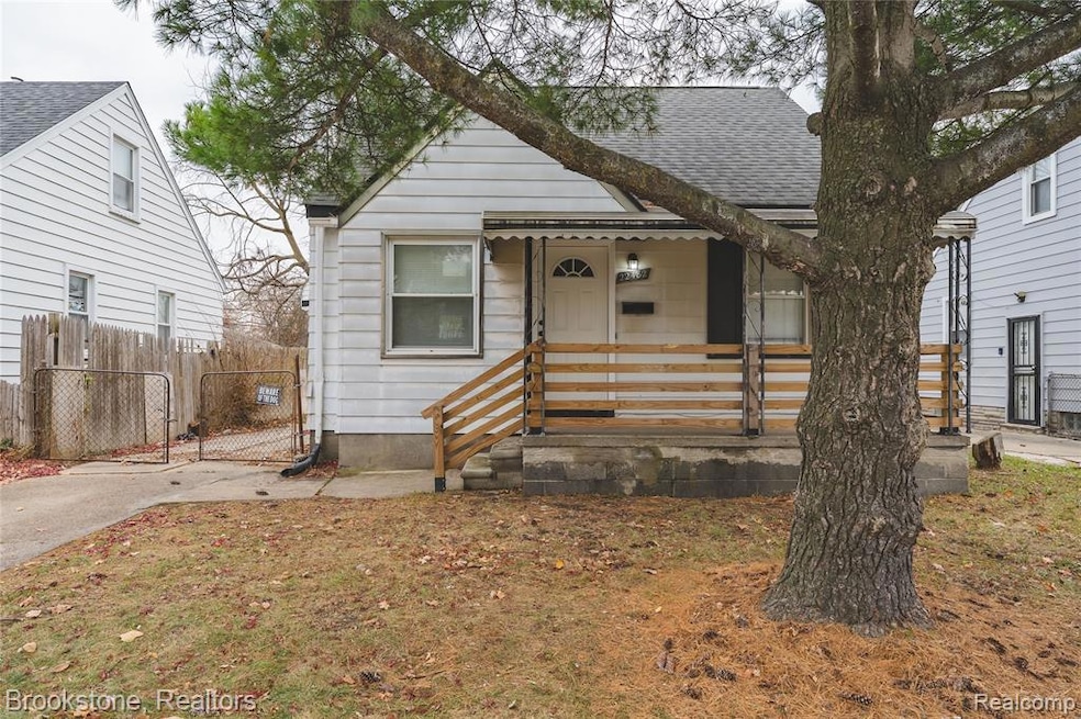 22482 Tuscany Ave, Eastpointe, MI 48021 - photo 1