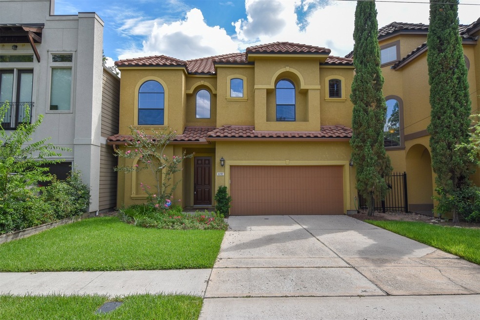1037 Kern St, Houston, TX 77009 - photo 1