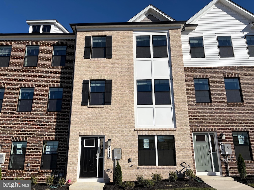 5221 Manor Park Dr, Upper Marlboro, MD 20772 - photo 1