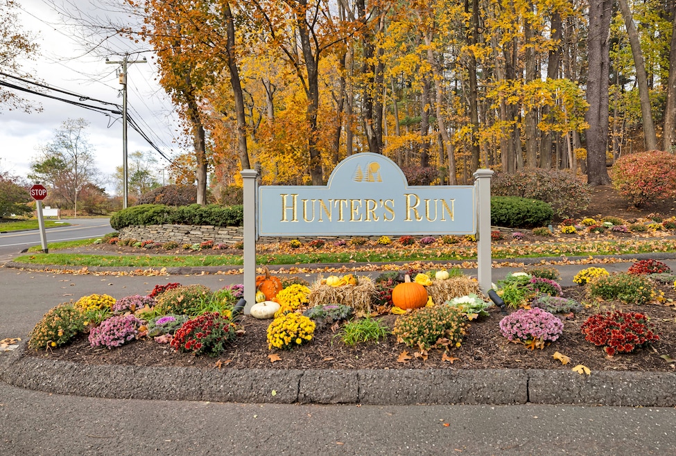 5 Thistle Hollow, Avon, CT 06001 - photo 1