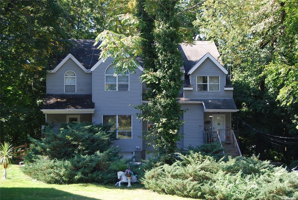 30 Hammond Rd, Glen Cove, NY 11542 - photo 1