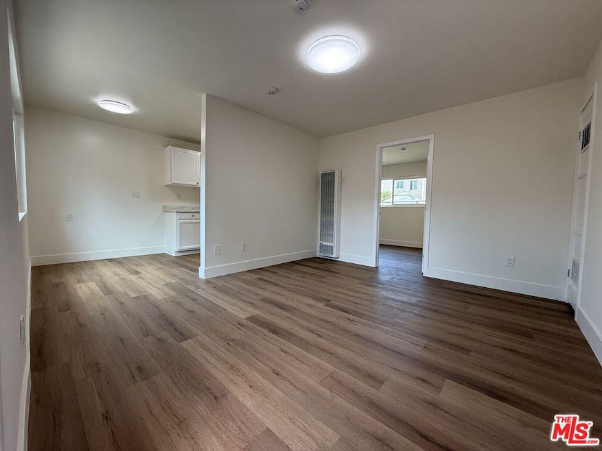 Living Room & Kitchen