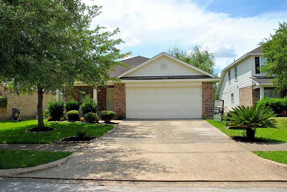 9014 S Jewel Bend Ln, Houston, TX 77075 - photo 1