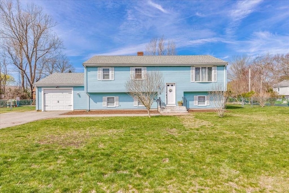 34 Deering Square, Rockland, MA 02370 - photo 1