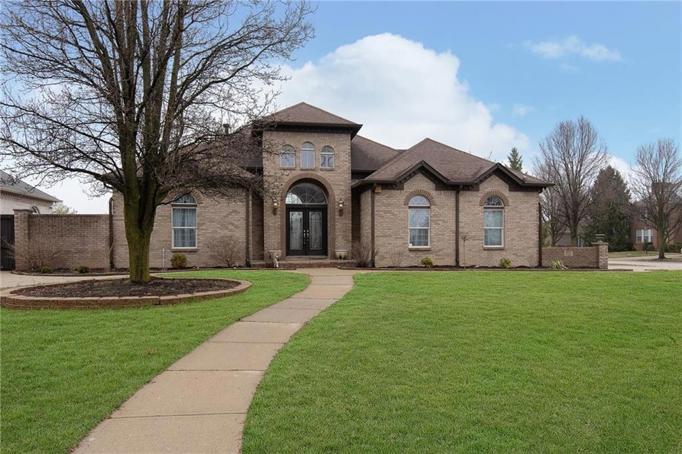 Fantastic all brick custom built home just south of the reservoir, incredible details inside and out. They don�t build them like this anymore!  Look at all the coining, arches, side brick walls and wainscoting.  Wow!