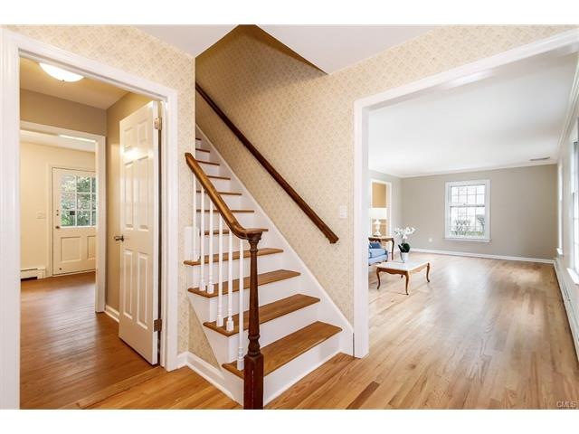 20 Red Rose Cir, Darien, CT 06820 - photo 1