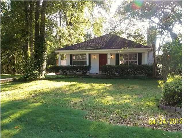 Cute patio home located at the end of the street w