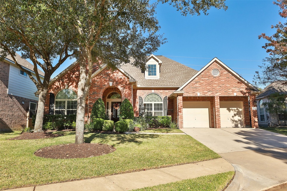 Exceptional living in Gleannloch Farms! Classic de