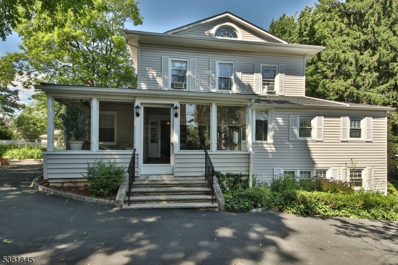 For Rent $2,850/month • Co-Listing Agent