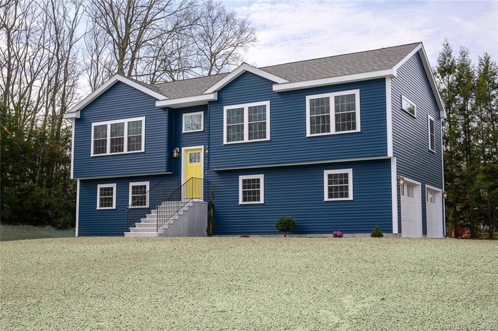 37 King St, Killingly, CT 06239 - photo 1