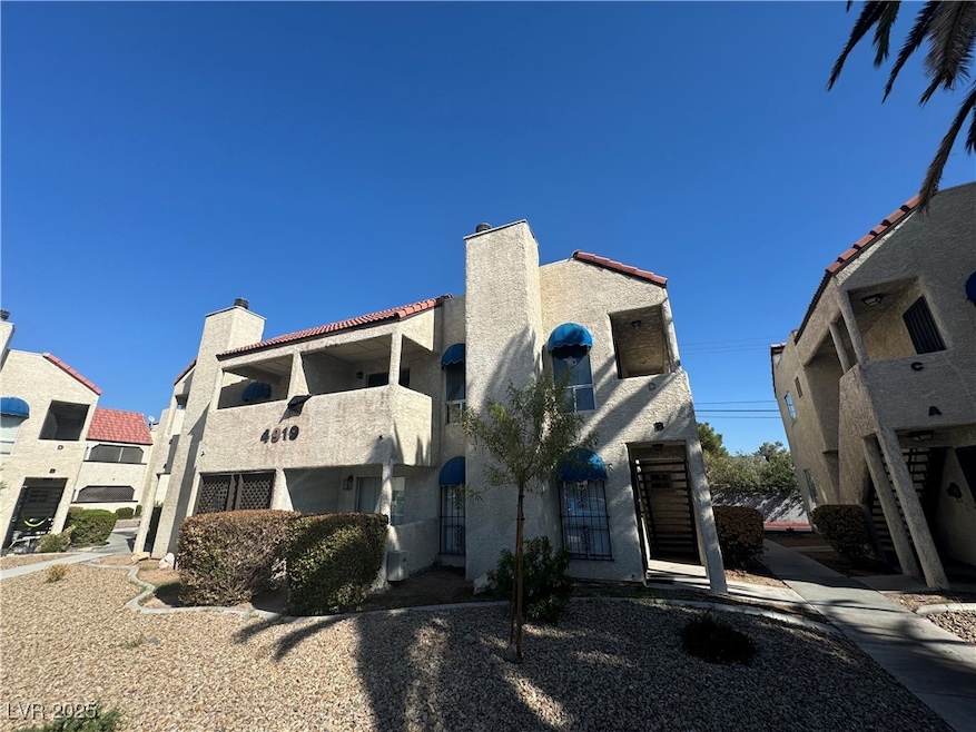4919 Newport Cove Dr unit D, Las Vegas, NV 89119 - photo 1