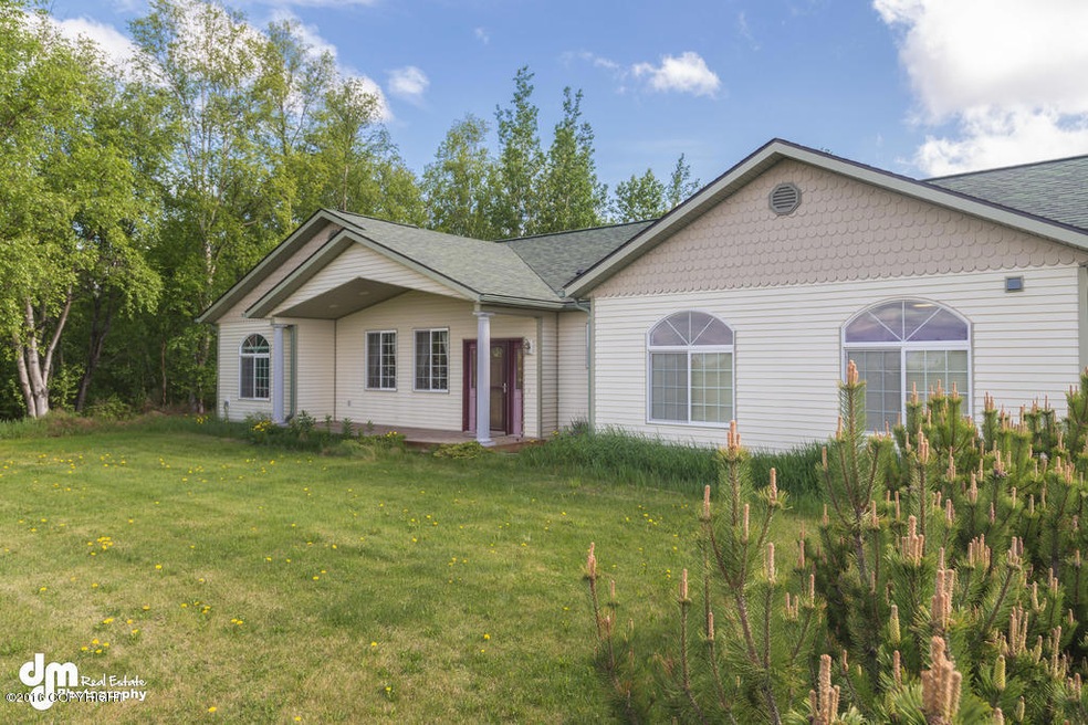 Front Yard_Exterior